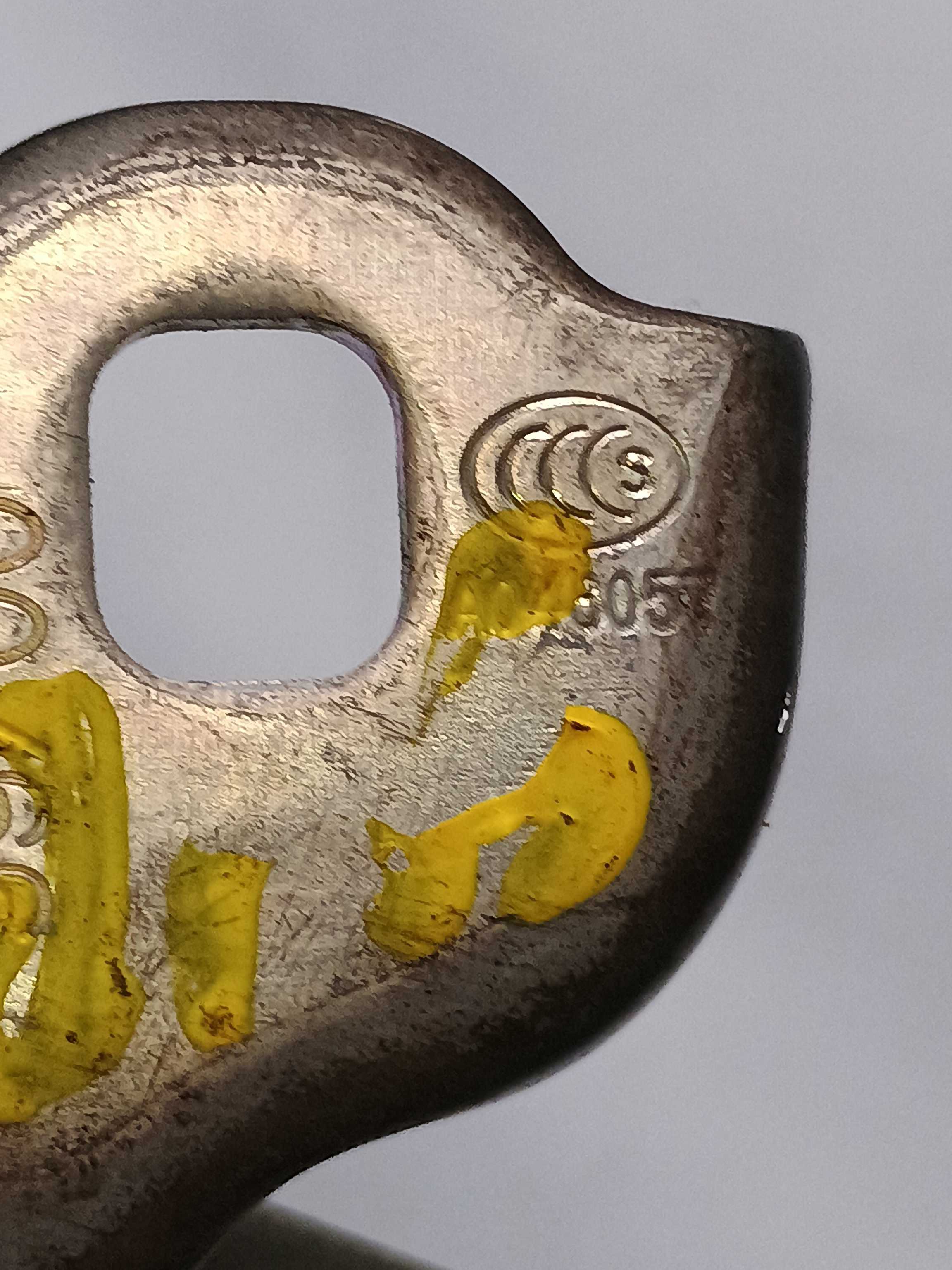 Dobradiça Superior Porta Traseira Direita Gm Onix 1.0 2016 4