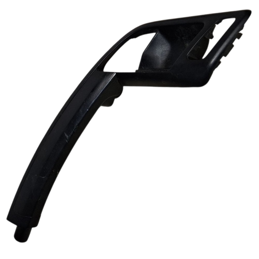 Puxador Interno Porta Traseira Esquerda Vw Polo Sedan 2008  – Preto – Traseira 2