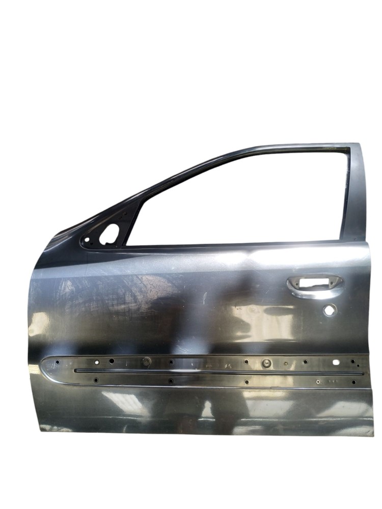 Porta Dianteira Esquerda Citroen Xsara 2001 Com Detalhes 1
