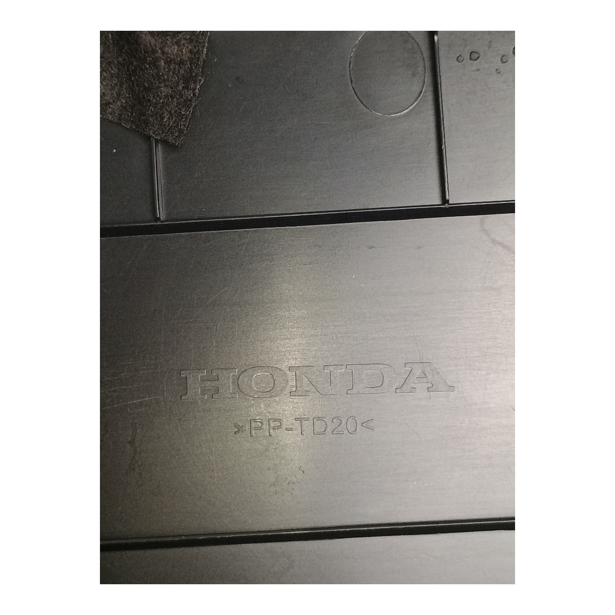 Tampão Porta Malas Honda Hr-v 2018 84433t7t 4