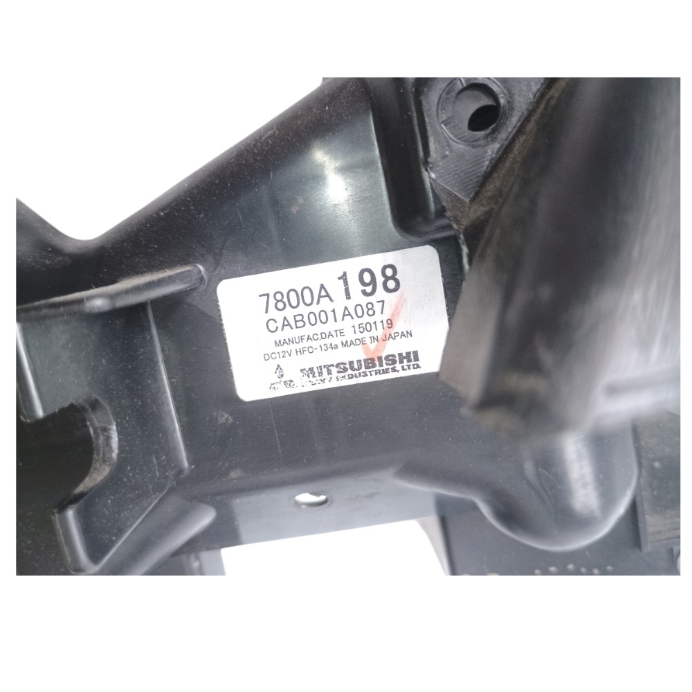 Caixa ar condicionado mitsubishi outlander 2015 8