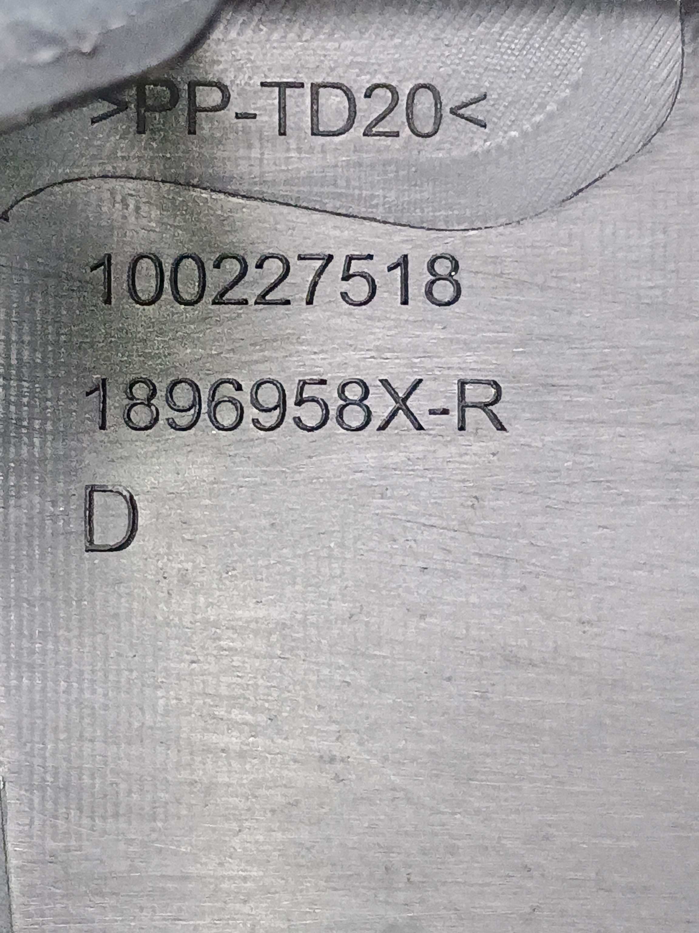 Moldura Farol Milha Direito Fiat Mobi 2019 C/detalhes  Preto Direito 5