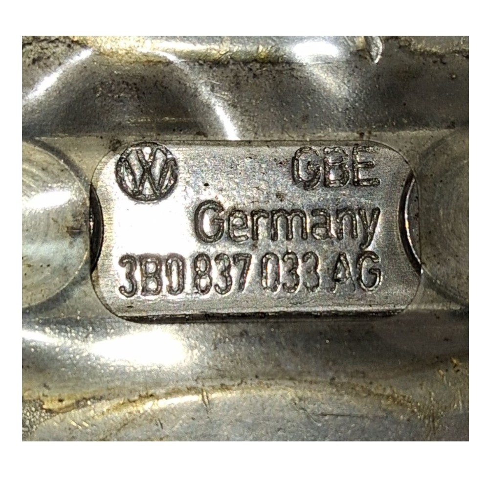 Batente Porta Vw Polo Sedan 1.6 2008 3b0837033 4