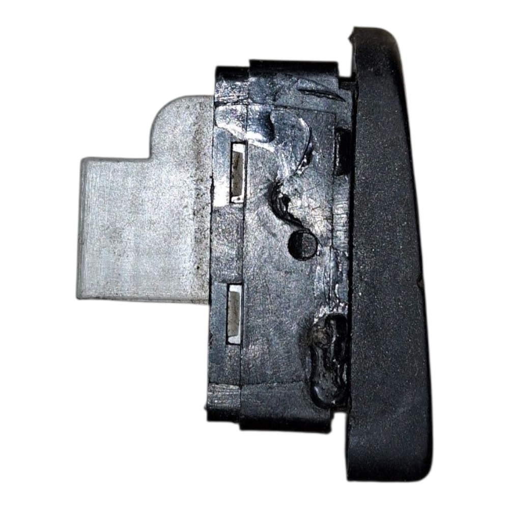 Botão Vidro Elétrico Porta Tras Esquerda Vw Polo Sedan 2008 4