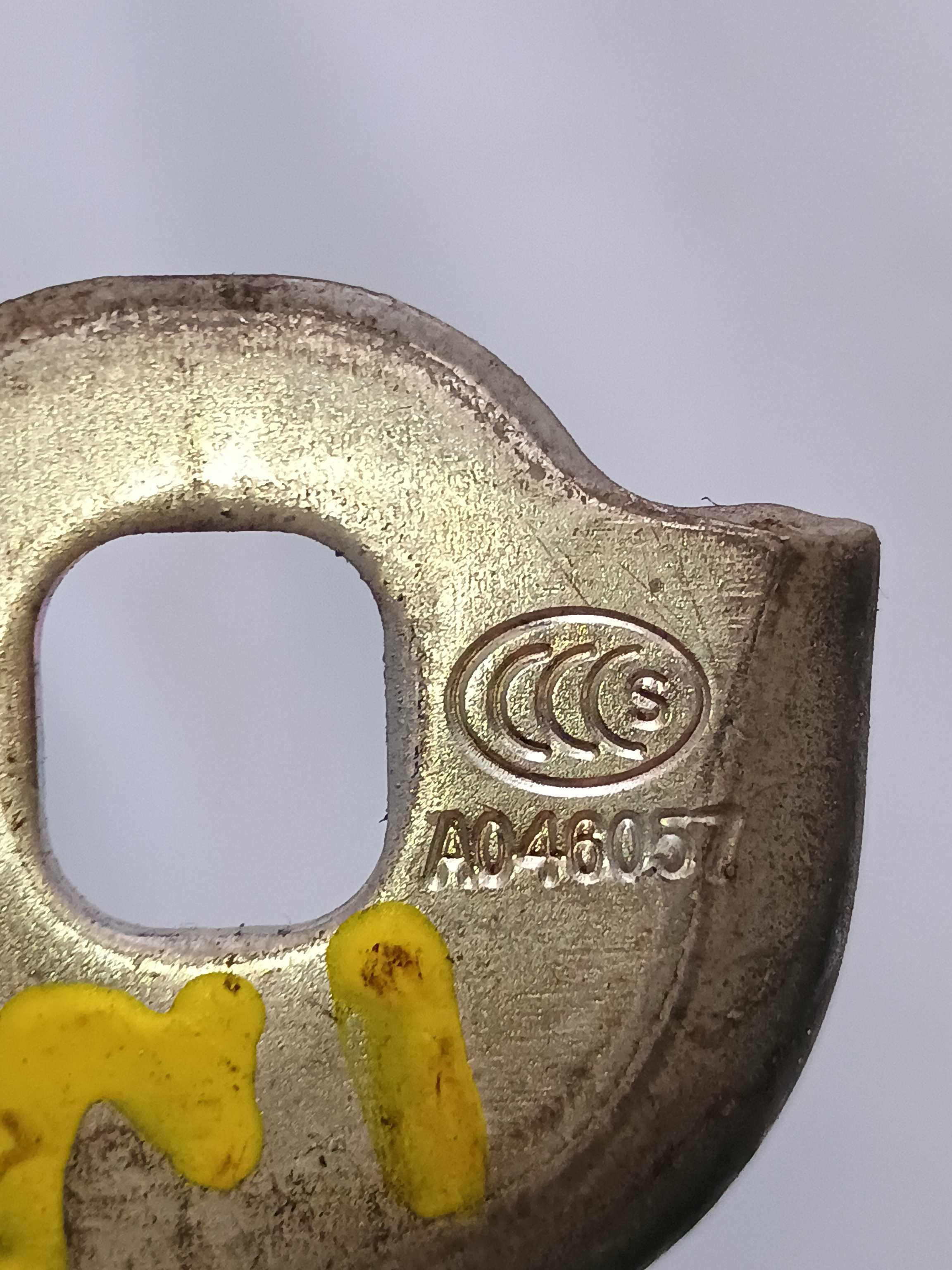 Dobradiça Inferior Porta Dianteira Esquerda Gm Onix 1.0 2016 4
