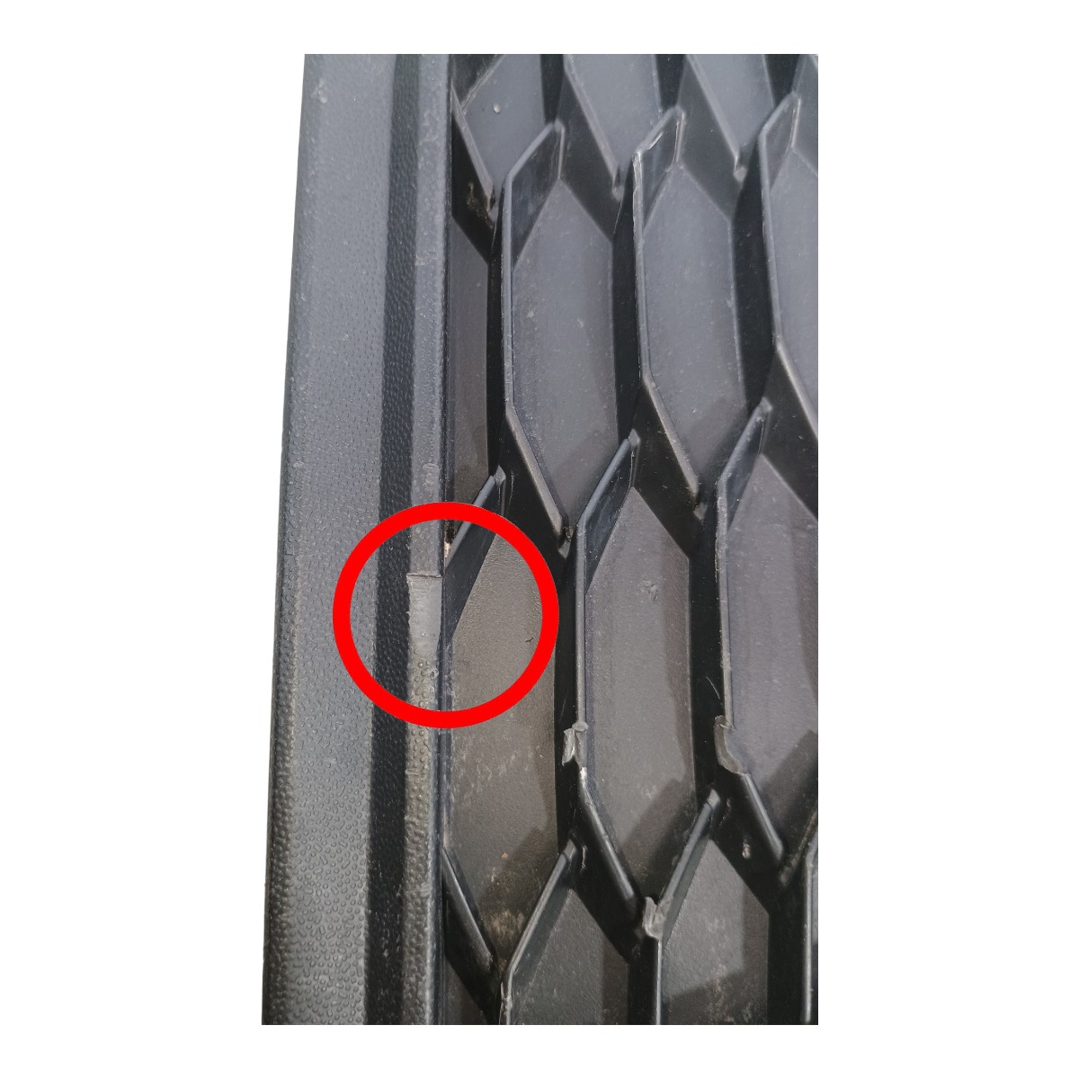 Grade Farol Milha Esquerdo Vw Gol 2022 5u0853667p C/detalhes Preto Esquerdo 5