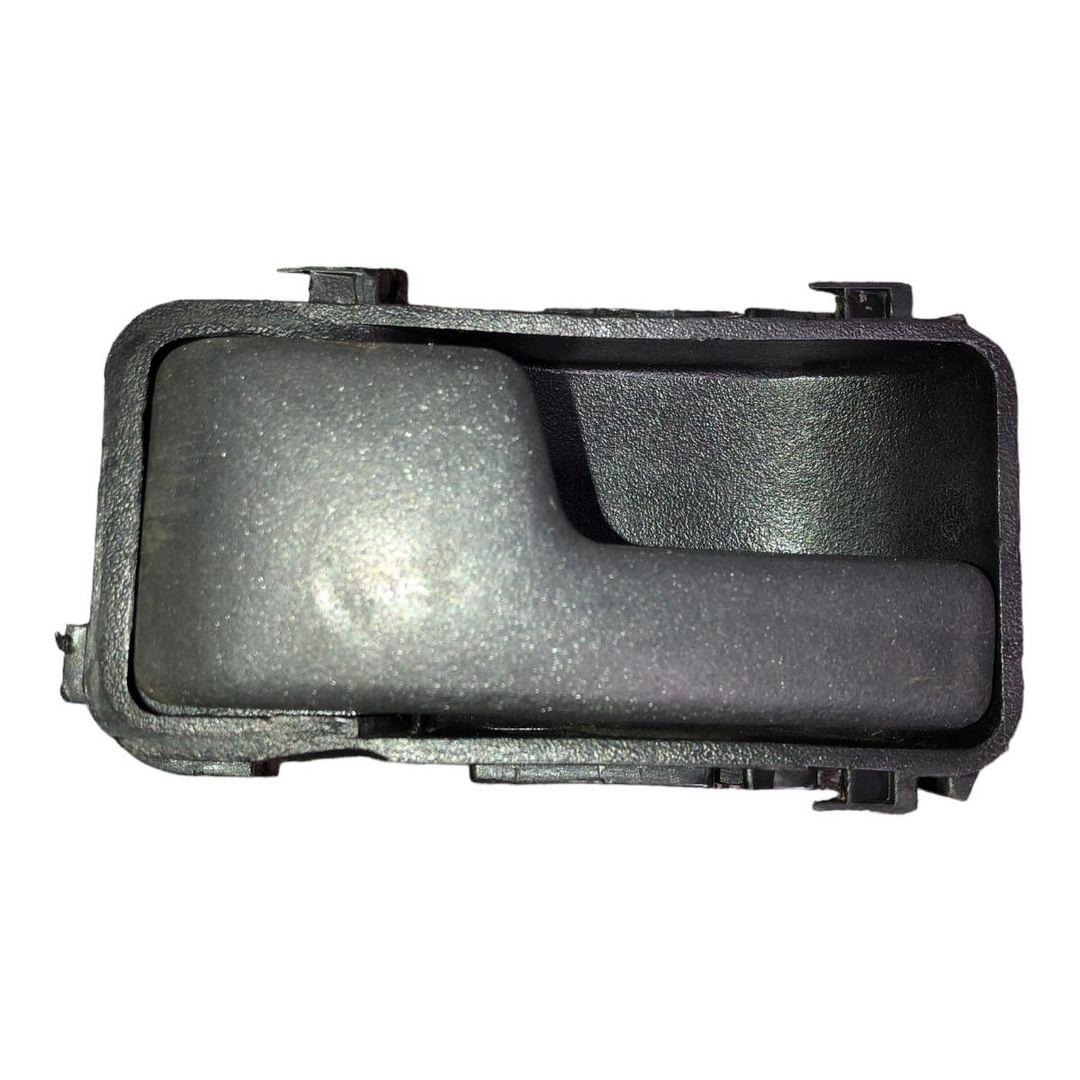 Maçaneta Interna Porta Dianteira Esquerda Fiat Uno 1988 A1 Dianteira/traseira