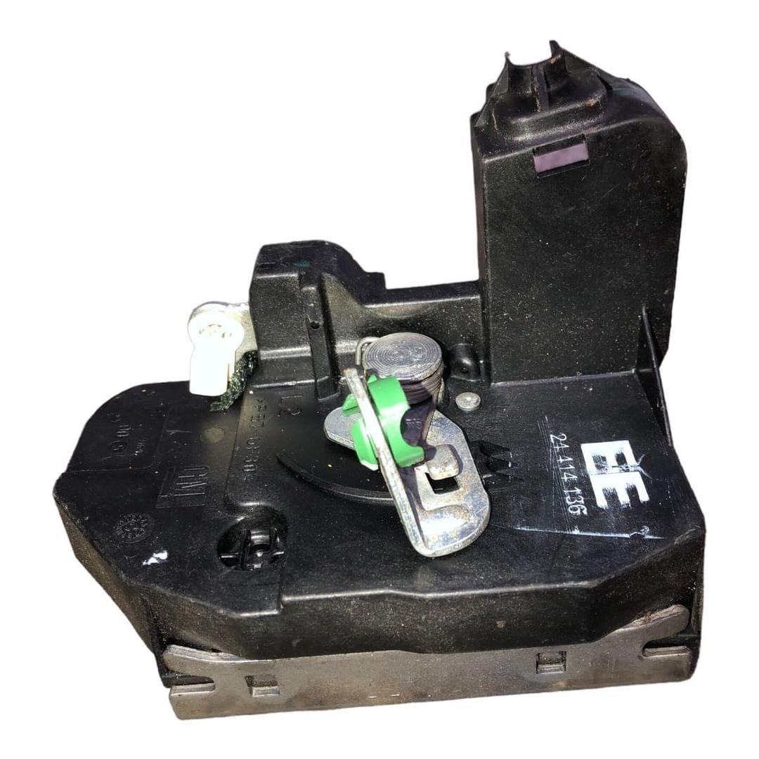 Fechadura Porta Traseira Esquerda Gm Corsa 2001 A 2012 2