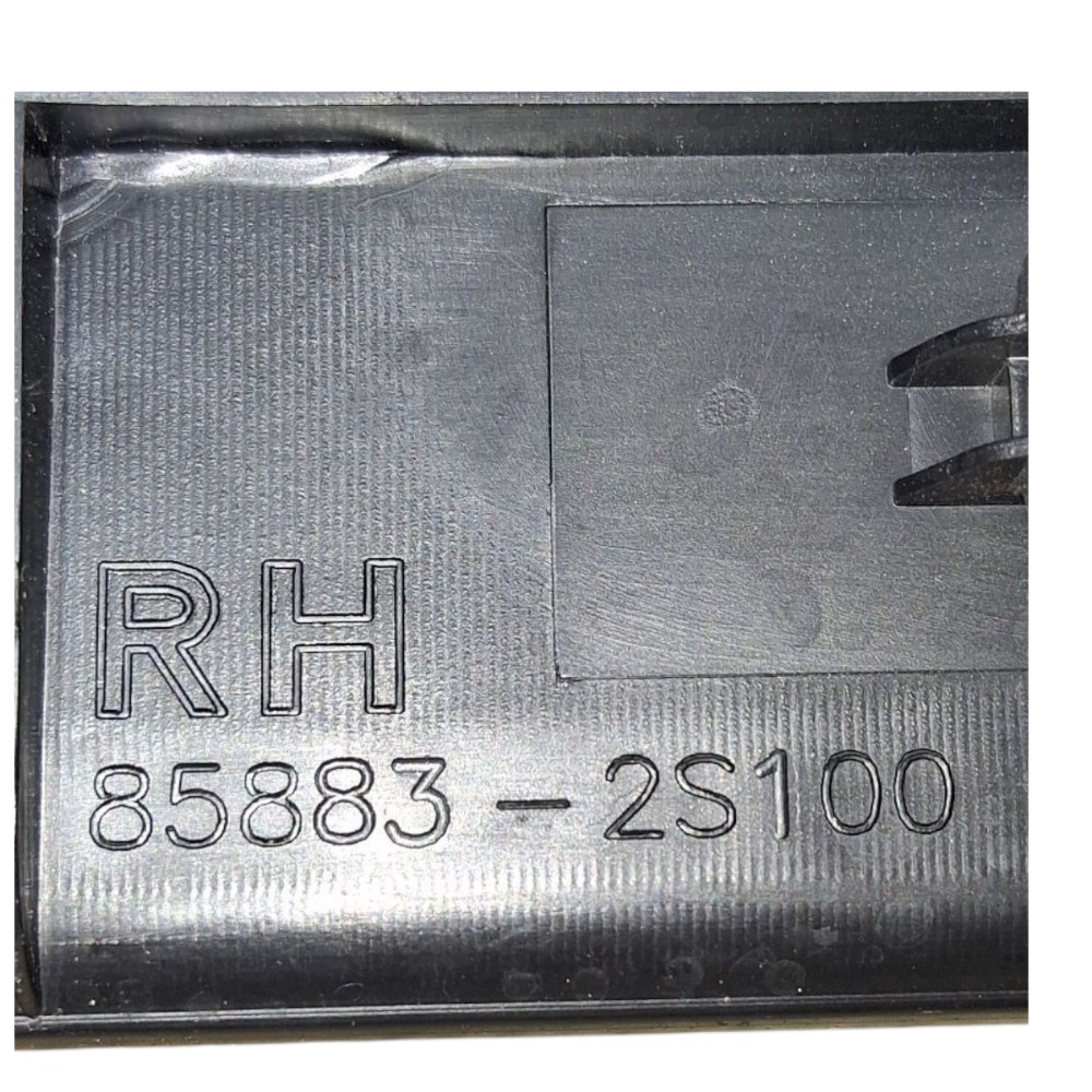 Soleira Porta Dianteira Direita Hyundai Ix35 2014 858832s100 Preto 6