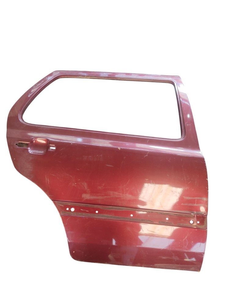 Porta Traseira Direita Volkswagen Golf 1995 Com Detalhes 2