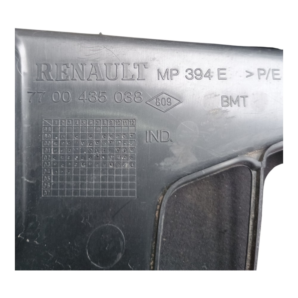 Acabamento Soleira Porta Malas Renault Clio Authentic 2004  Preto 4