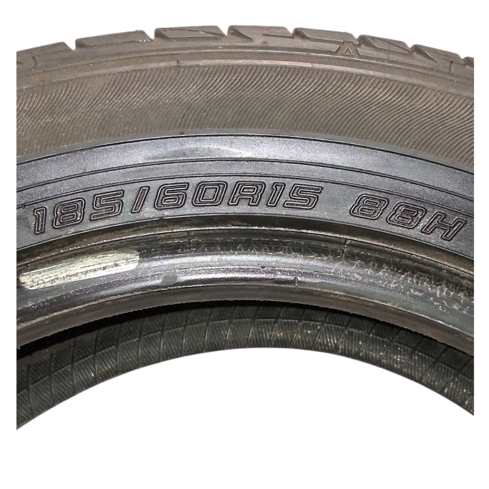 Pneu Dunlop Sp Sport Lm704 185/60r15 4