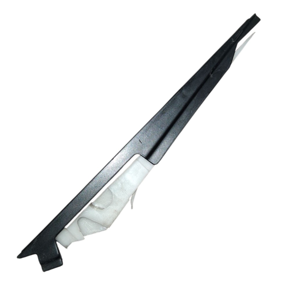 Guia Vidro Porta Traseira Direita Vw Fox 2012 5z4839416 Preto 2
