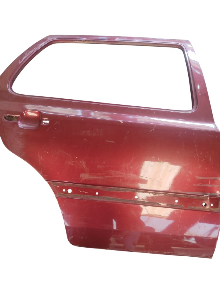 Porta Traseira Direita Volkswagen Golf 1995 Com Detalhes 1