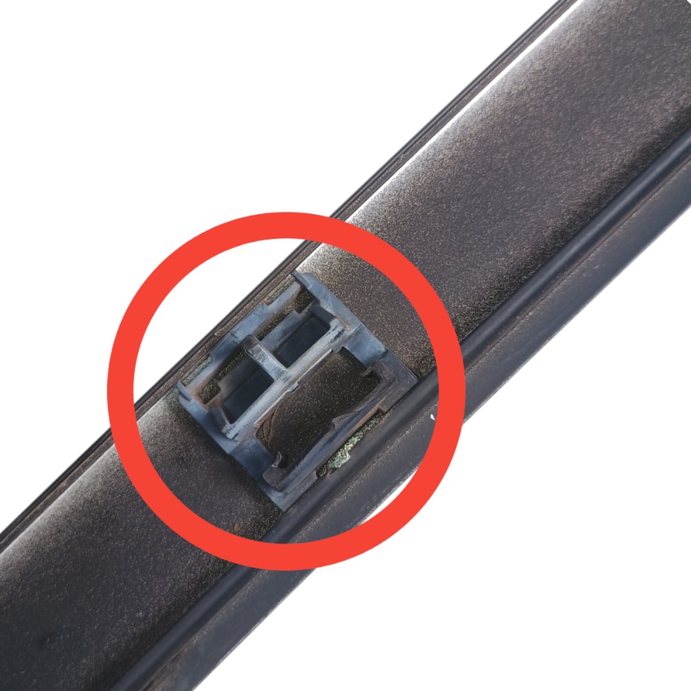 Friso Direito Teto Gm Corsa 1998 *detalhes 6