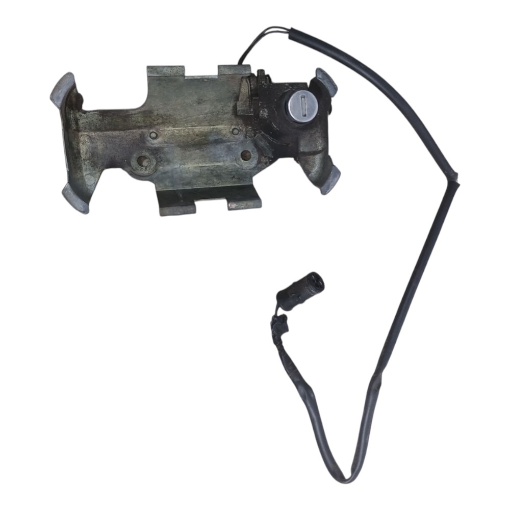 Suporte Maçaneta Porta Diant Dir Gm Corsa 1998 *detalhe 1
