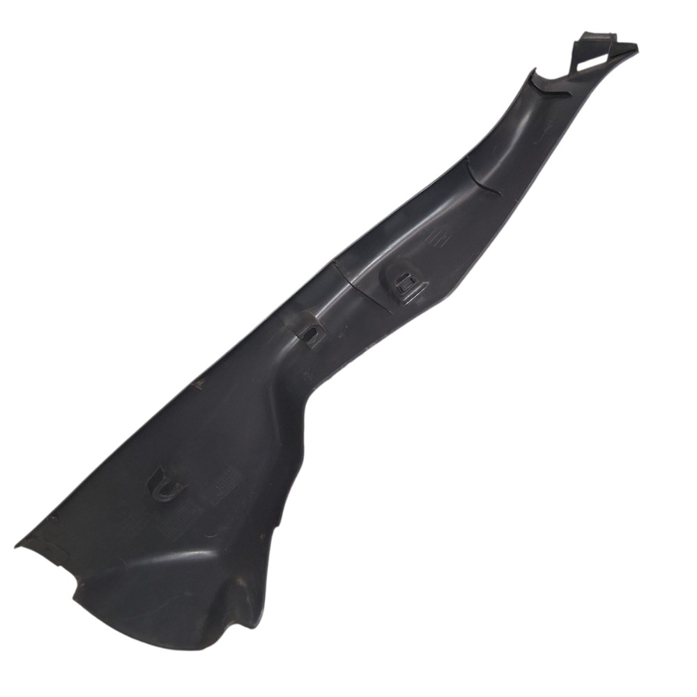 Moldura Lateral Banco Traseiro Esquerdo Vw Polo Sedan 2008 Preto 3