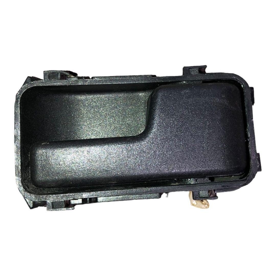 Maçaneta Interna Dianteiro Direito Fiat Uno 1984 A 2013 Preto Dianteira/traseira