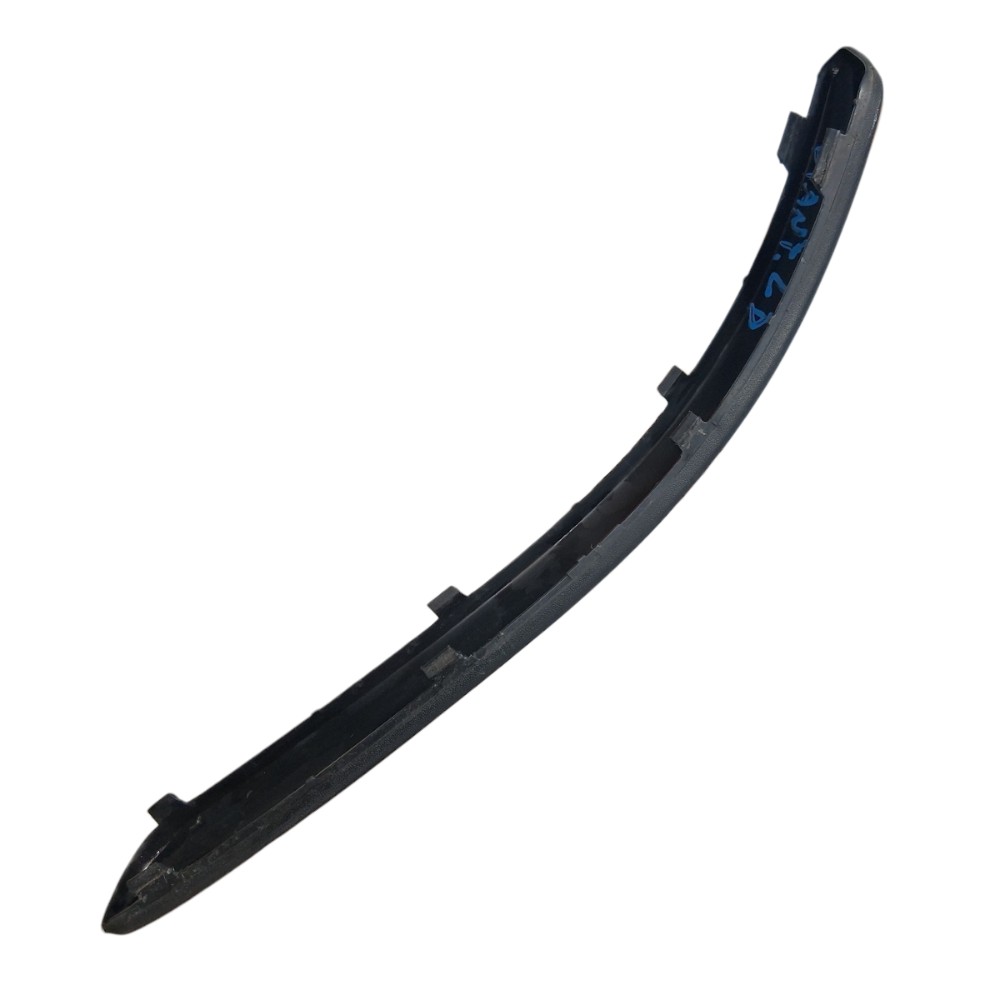 Friso Parachoque Diant Direito Vw Polo Sedan 2008 *detalhes 5