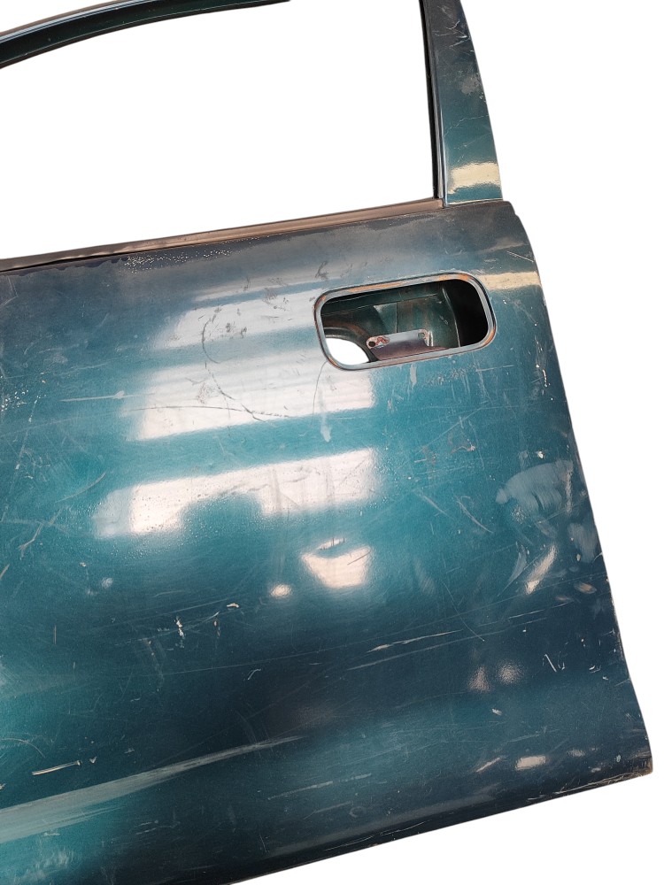 Porta dianteira esquerda corsa 98 3