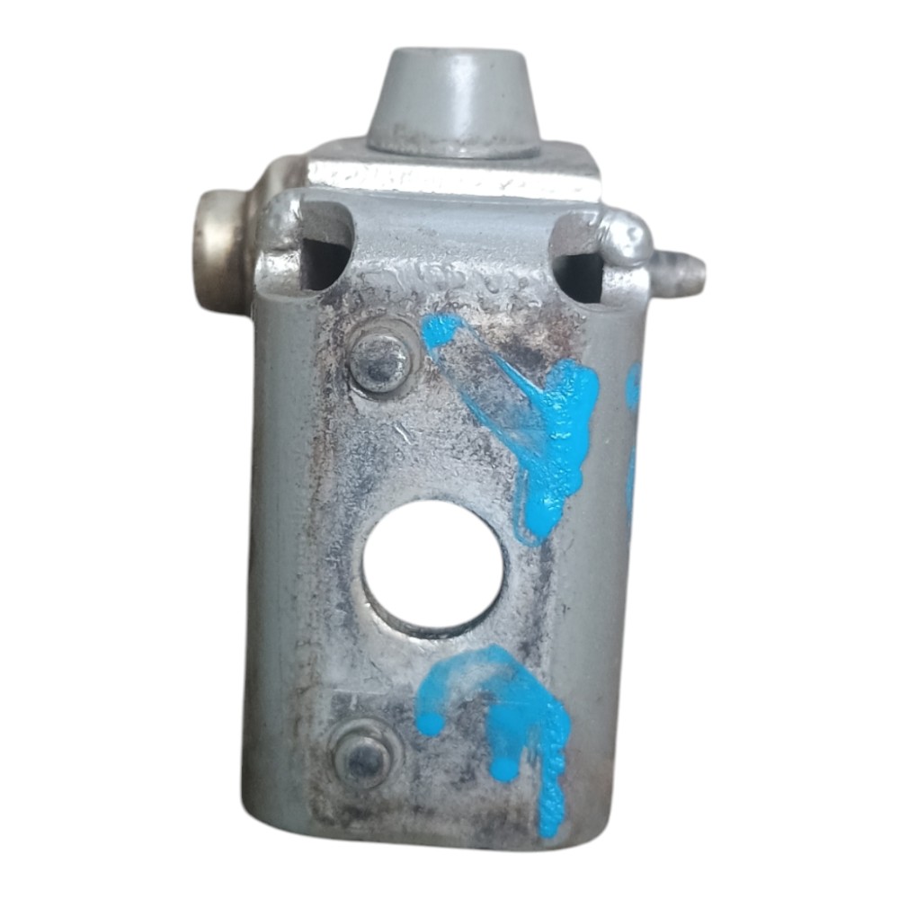 Dobradiça Superior Porta Traseira Esquerda Peugeot 206 2003 2