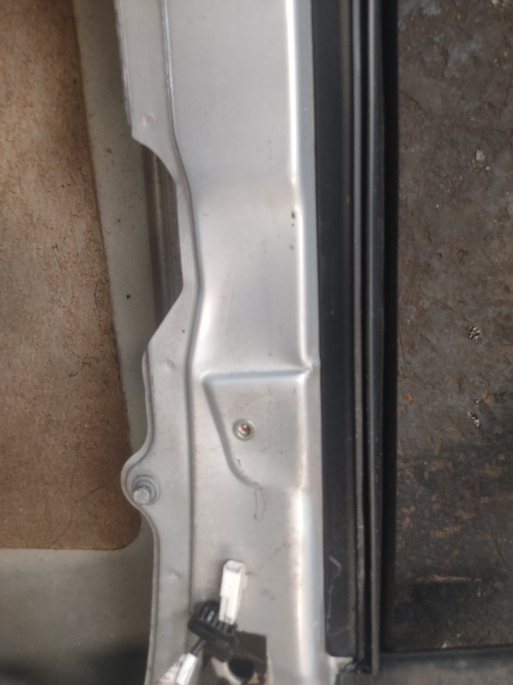 Porta Dianteira Esquerda Fiat Stilo 2005 Com Detalhes 6