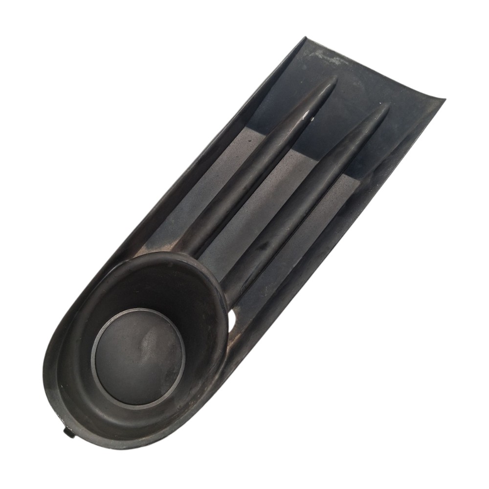 Moldura Farol Milha Direito Vw Voyage 2011 5u0853666a Preto Direito