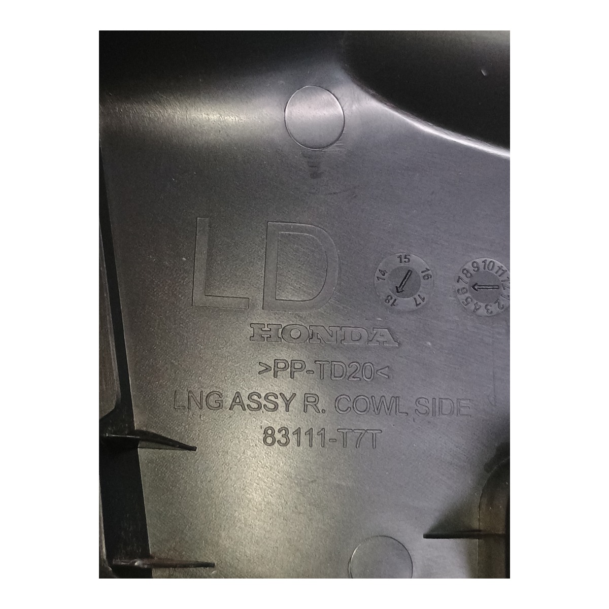 Acabamento Soleira Diant Direita Honda Hr-v 2018 83111t7t 5