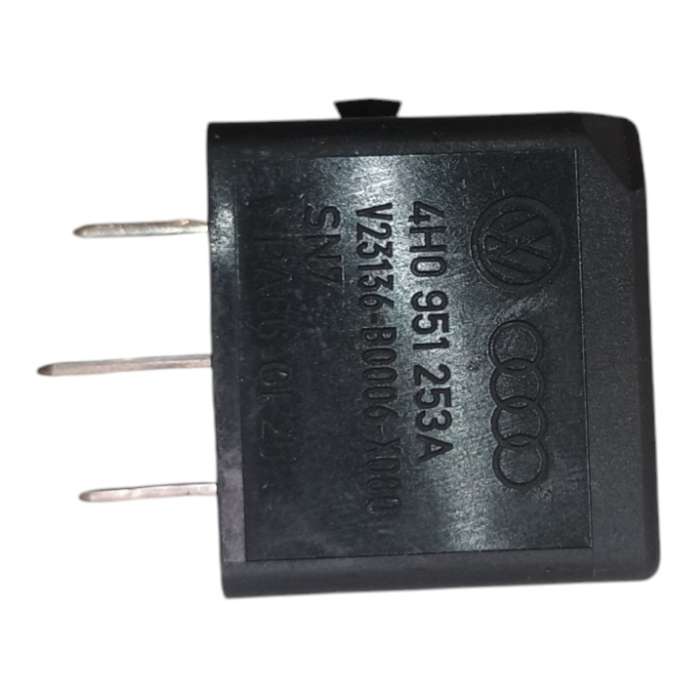 Rele Auxiliar Caixa Fusíveis Vw Voyage 1.6 2022 4h0951253a 3