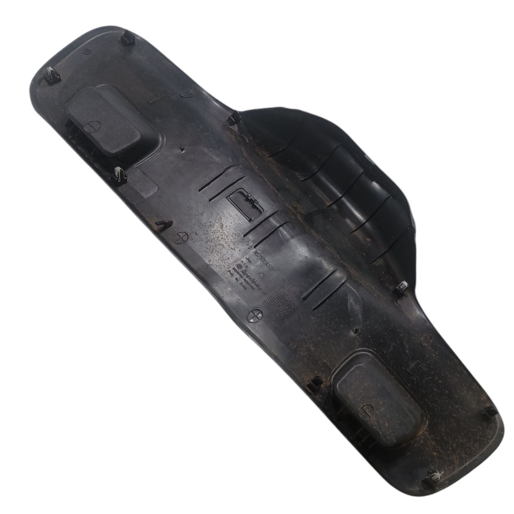 Acabamento Tampa Traseira Peugeot 206 2000 A 2010 *detalhe 5