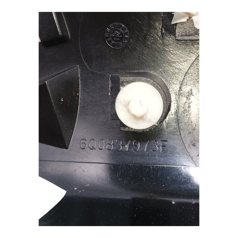 Acabamento Retrovisor Esquerdo Vw Polo 2014 6q0837973e 5