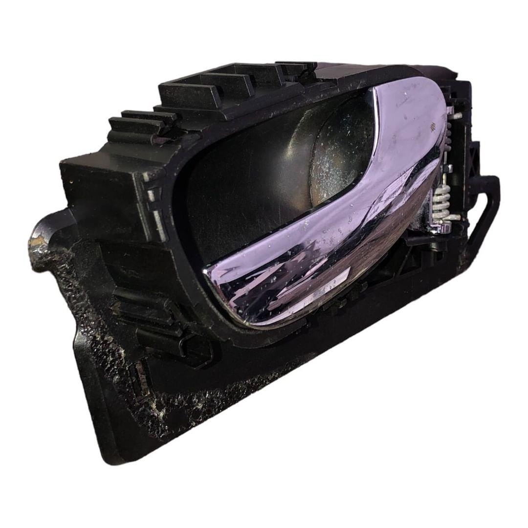 Maçaneta Interna Lado Direito Peugeot 206 207 2008 A 2013 Prata/preto Dianteira/traseira 2