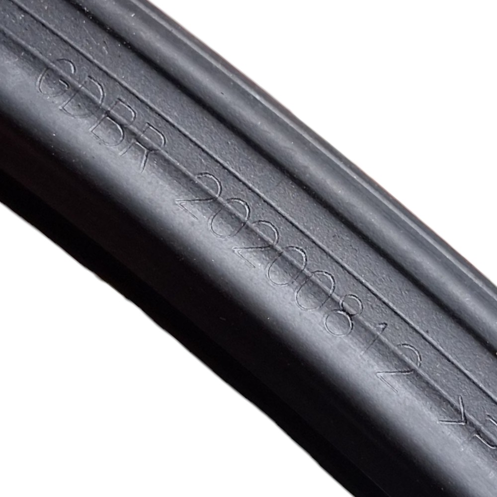 Borracha guia vidro porta Dianteira Direita Yaris SD 2021 4