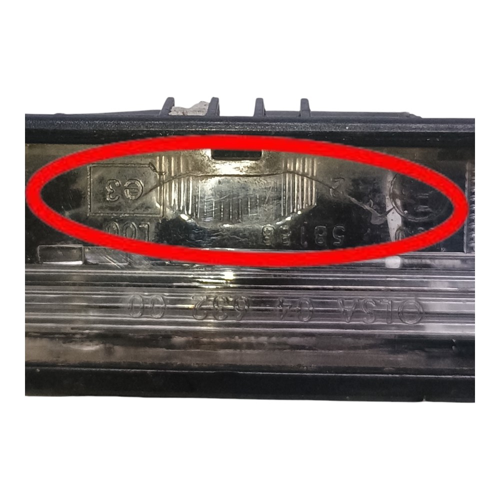 Lanterna Placa Fiat Idea Adventure 2007 Com Detalhe 4