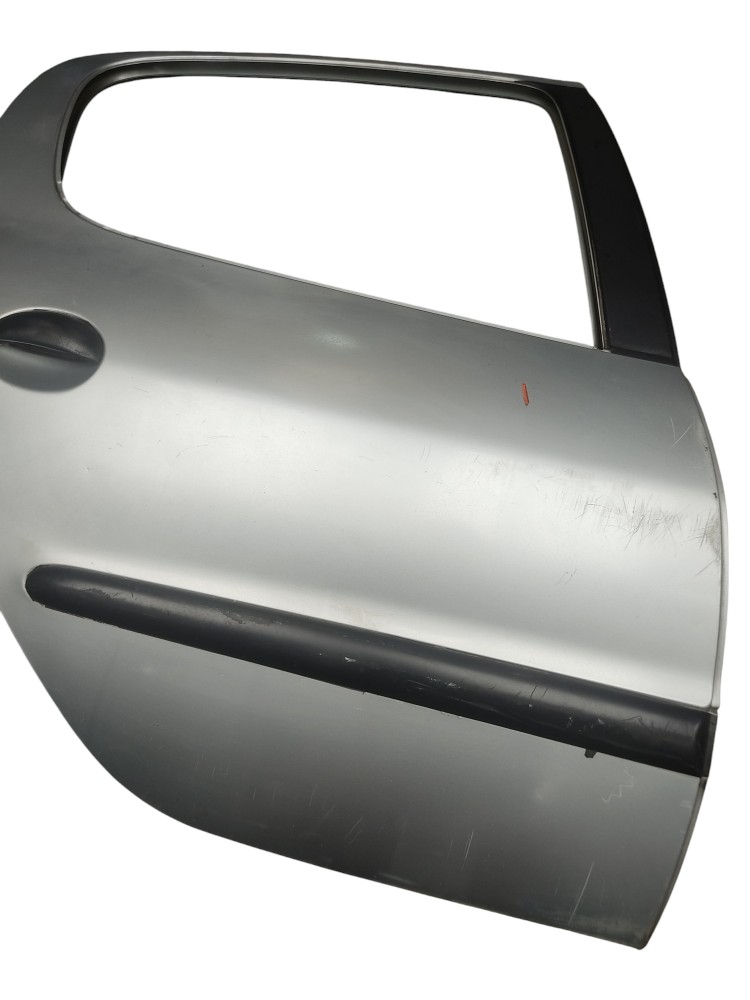 Porta Traseira Direita Peugeot 206 2003 Com Detalhes 1
