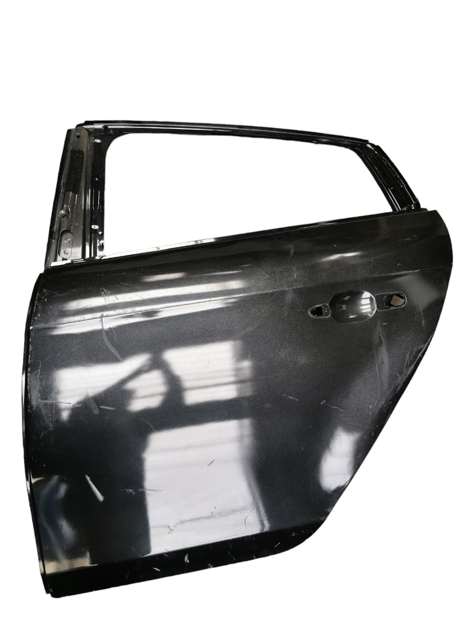 Porta Traseira Esquerda Fiat Bravo 2010 À 2017 Com Detalhes  Traseira Esquerda Preto 1
