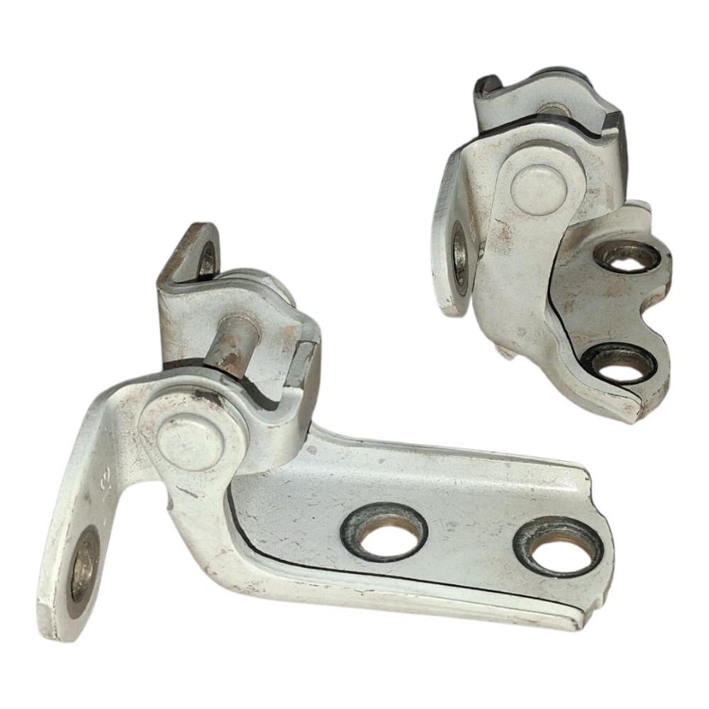 Dobradiças porta traseira direita Toyota Yaris SD 2021 5