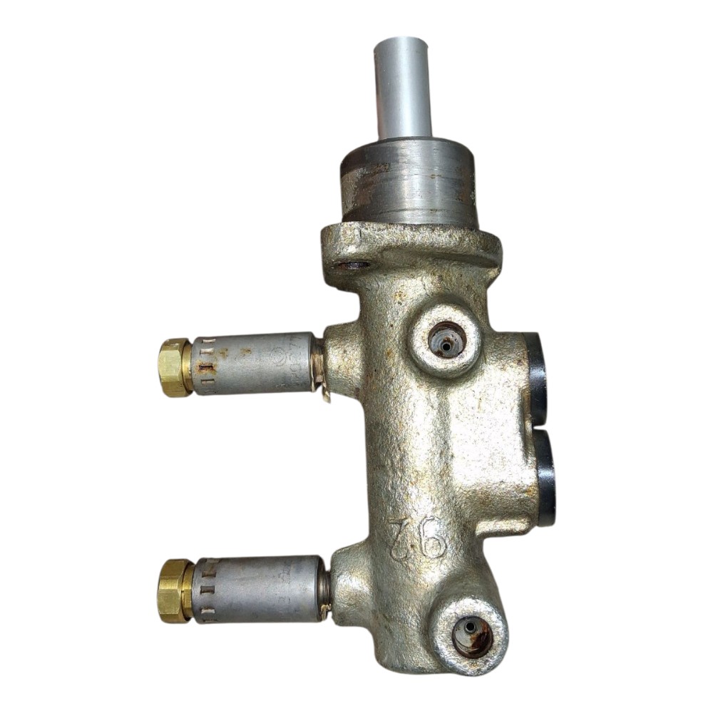 Cilindro Mestre freio fiat siena 2010