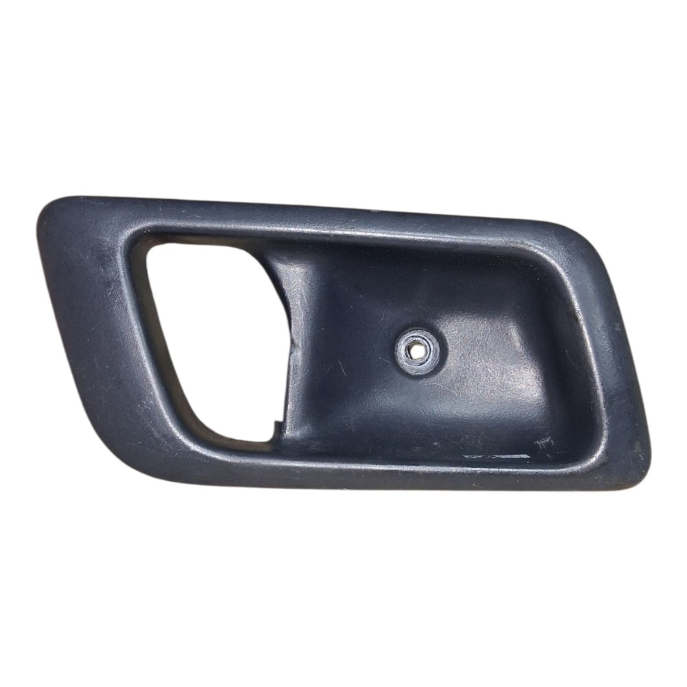 Moldura maçaneta interna esquerda fiat siena 2010