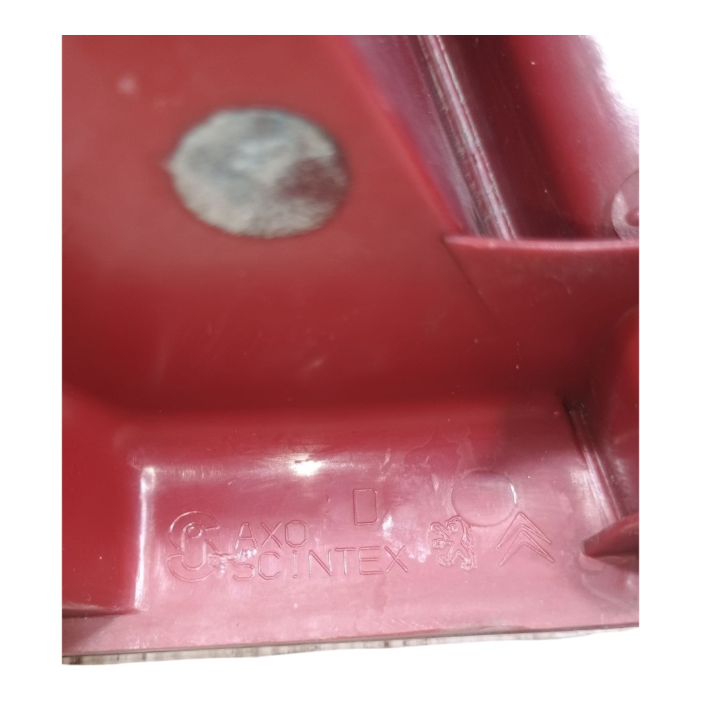 Lanterna Traseira Direita Citroen C3 2003 À 2012 *detalhes  Direito/passageiro 9
