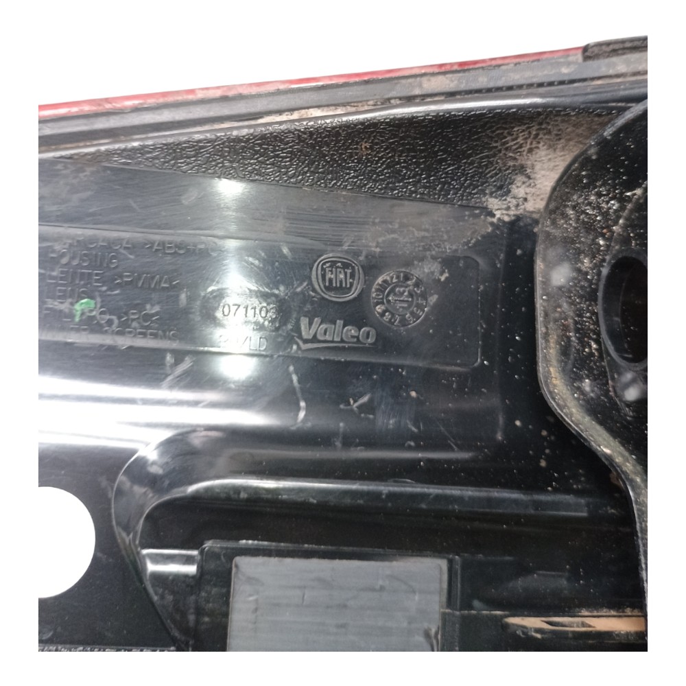 Lanterna Traseira Direita Fiat Strada 2014 A 2020 7