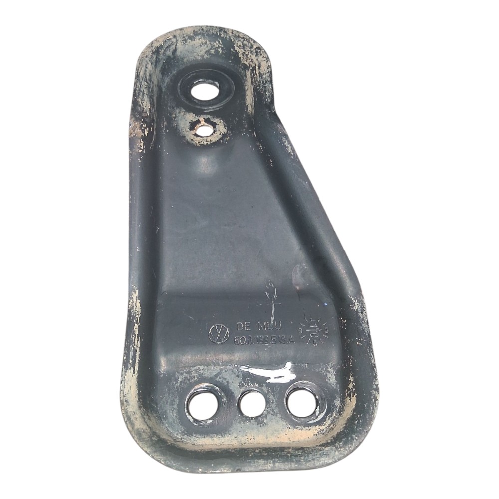 Suporte direito agregado suspensão Vw Voyage 2011 6Q0199518A