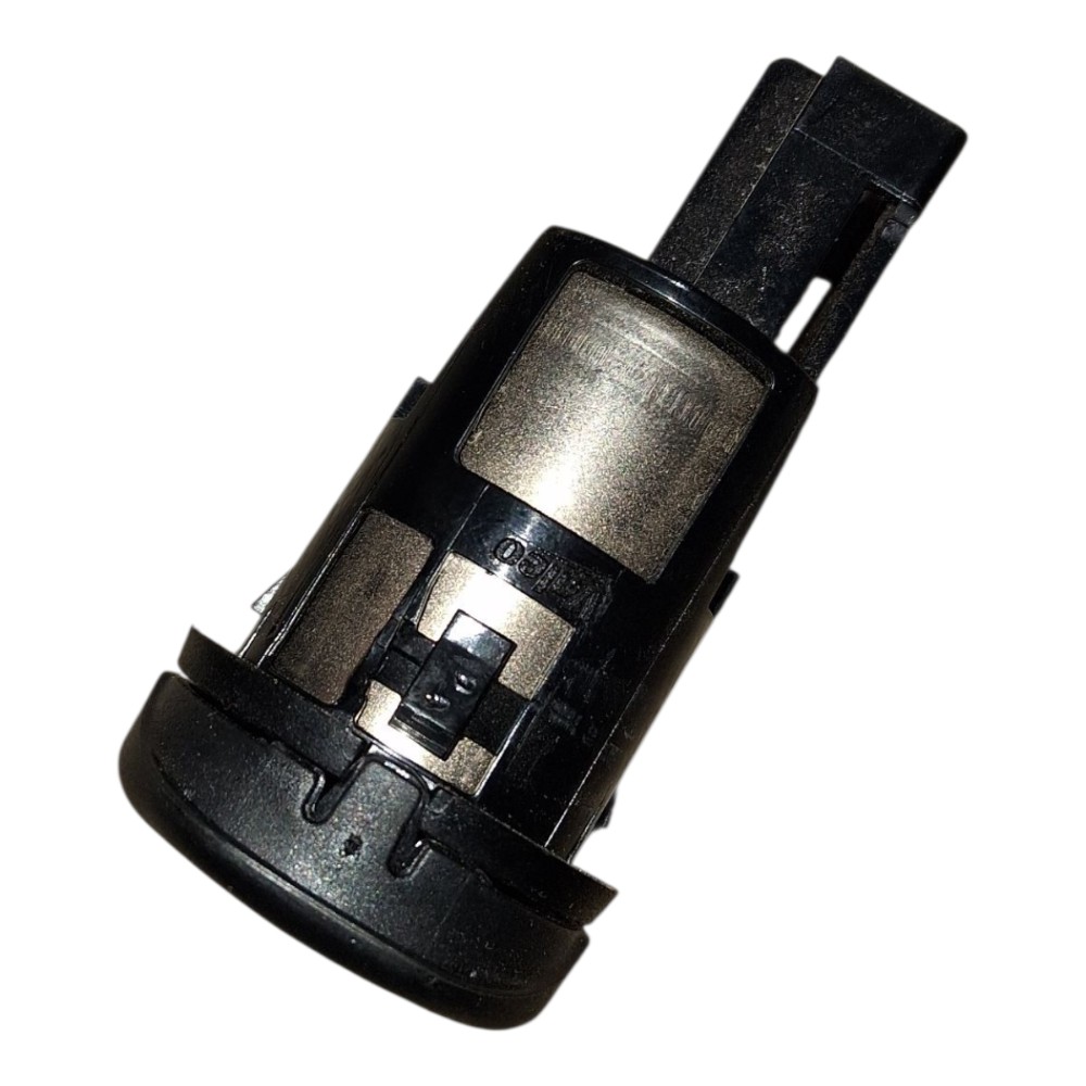 Tomada 12v Kicks 2018 5