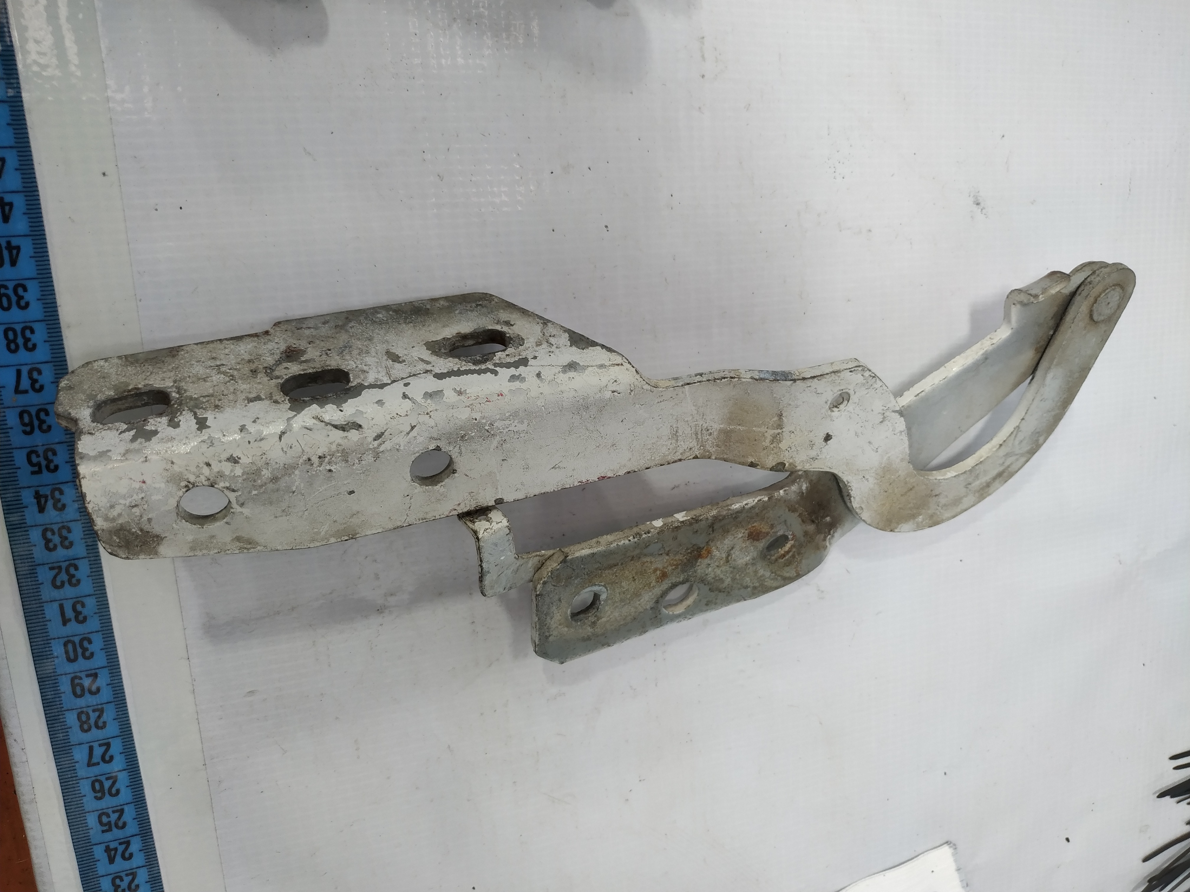 Dobradiça capô VW Pointer