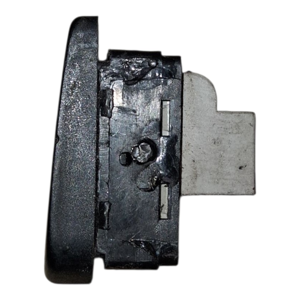 Botão Vidro Elétrico Porta Tras Esquerda Vw Polo Sedan 2008 3