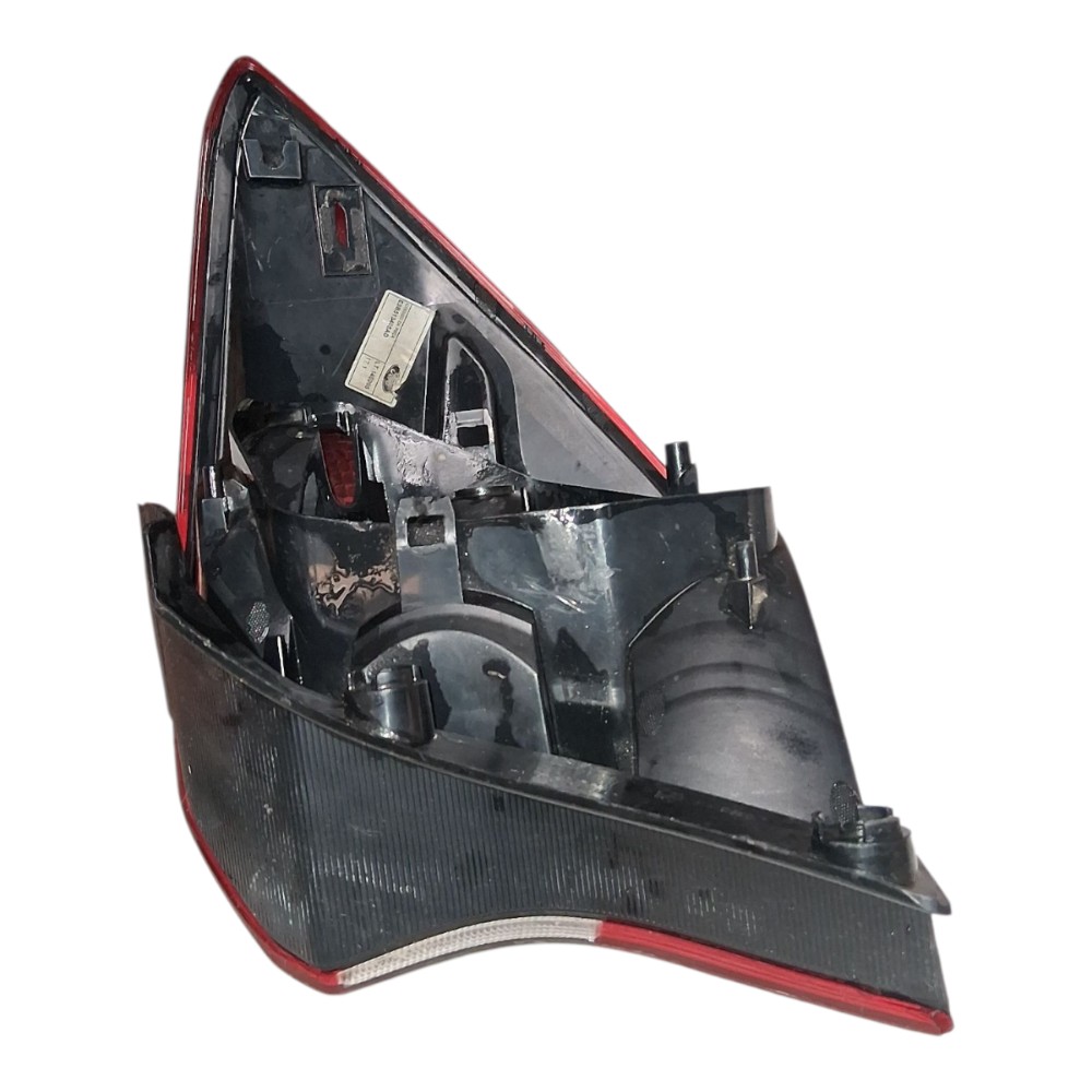 lanterna traseira esquerda Ford Ka Hatch 2015 a 2021 4