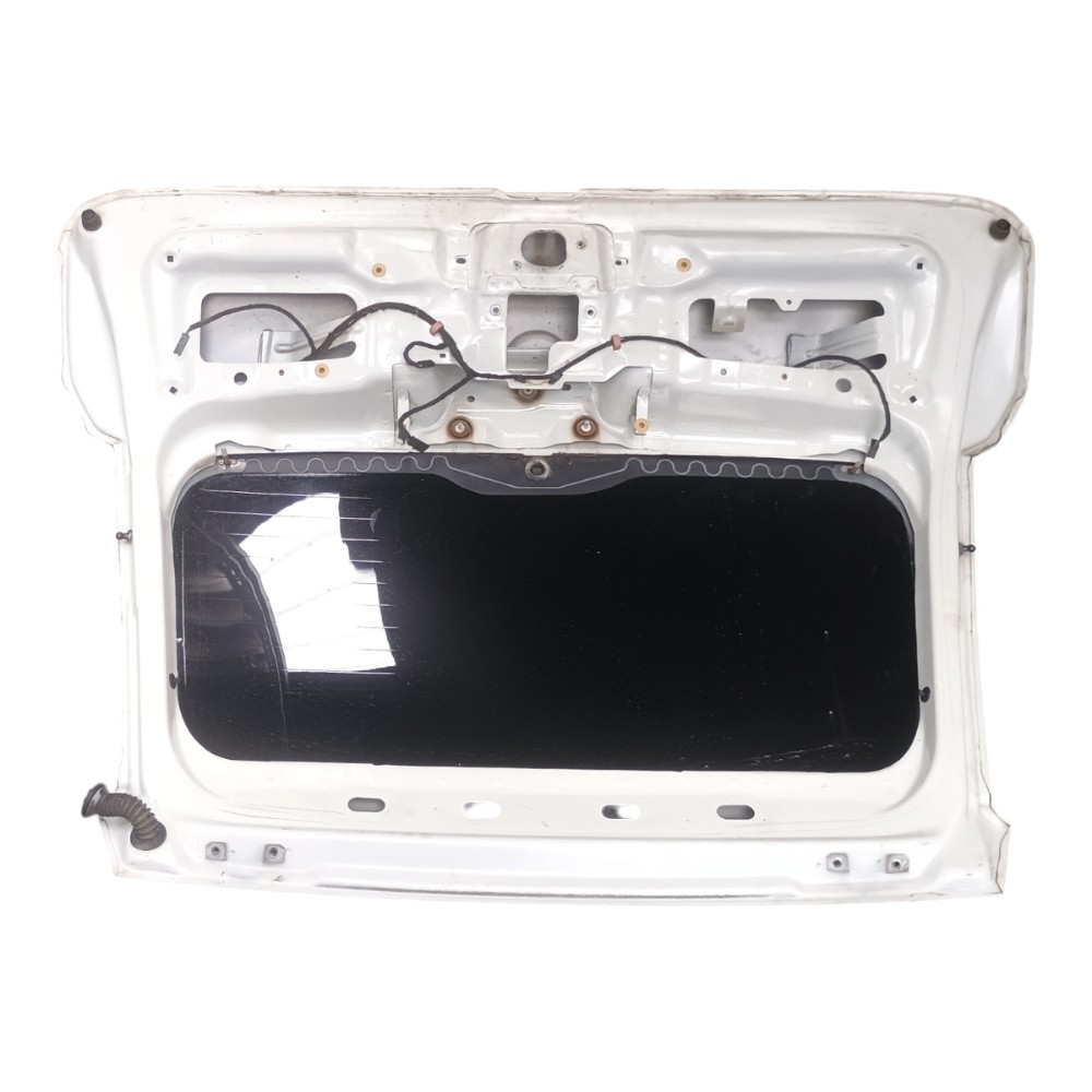 Tampa Traseira Fiat Punto 2012 *detalhes 4
