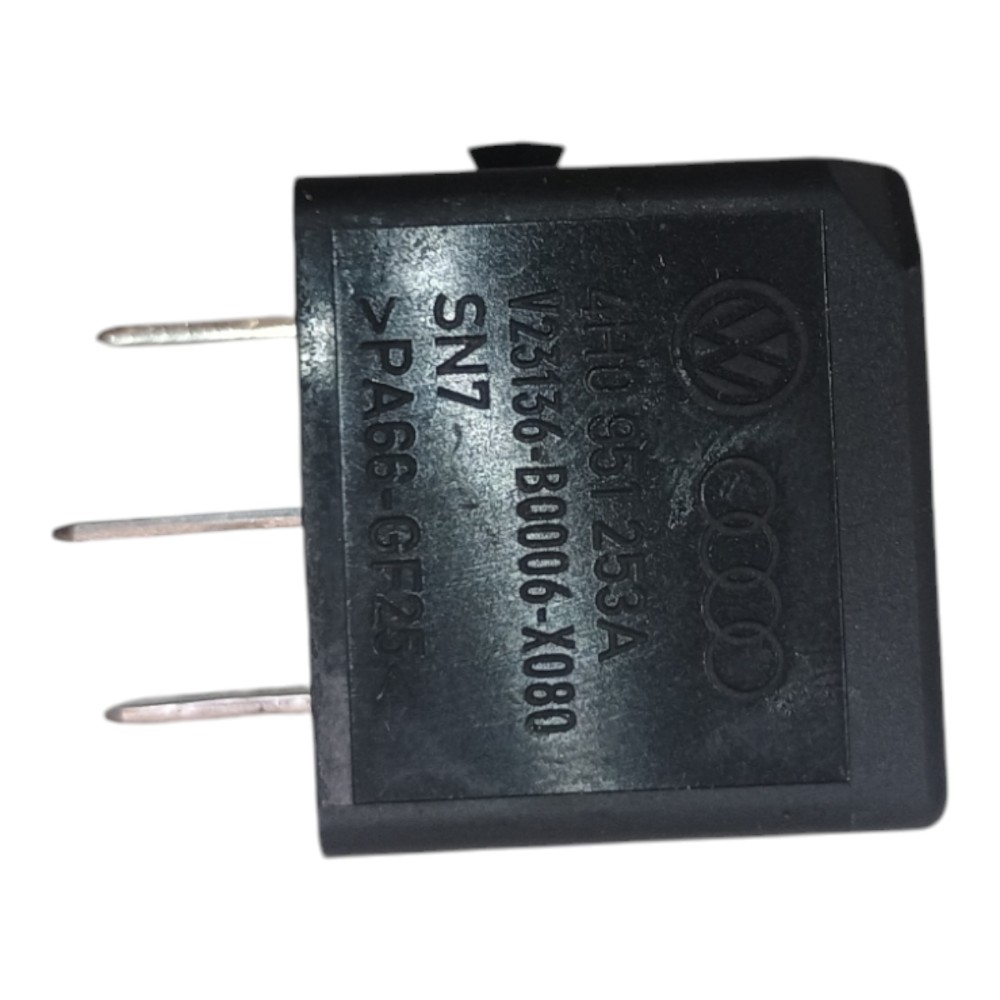 Rele Auxiliar Caixa Fusíveis Vw Voyage 1.6 2022 4h0951253a 2