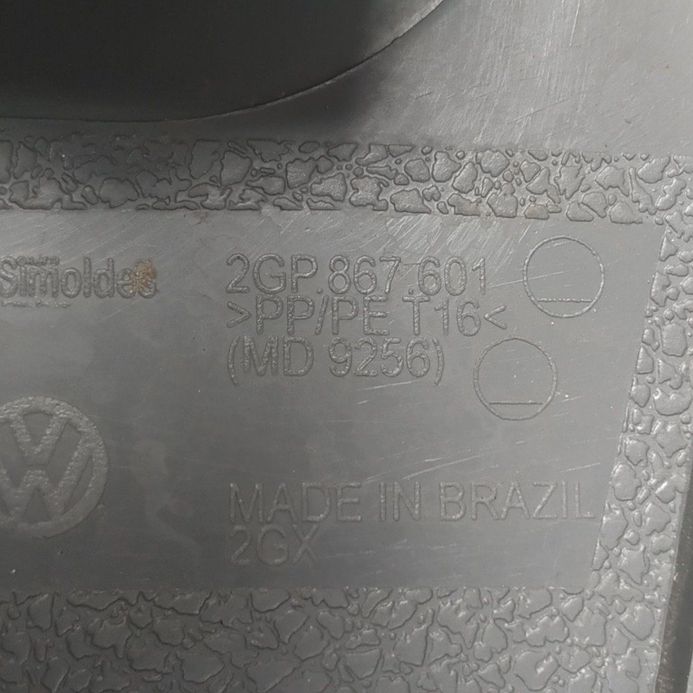 Acabamento Tampa Traseira Vw T Cross 2022 Com Detalhe Cinza 3
