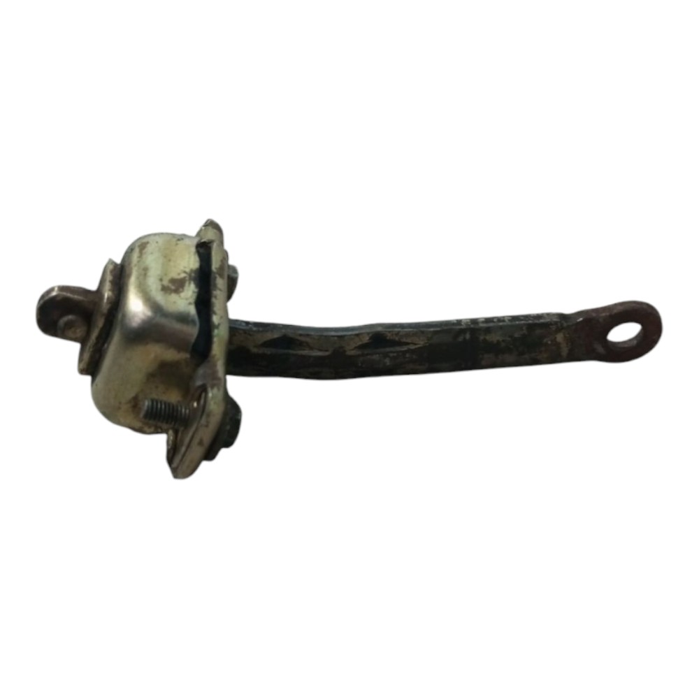 Limitador Da Porta Tras Dir Volkswagen Santana 2000 1